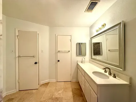 13222 Pebblewalk Circle N Houston TX 77041