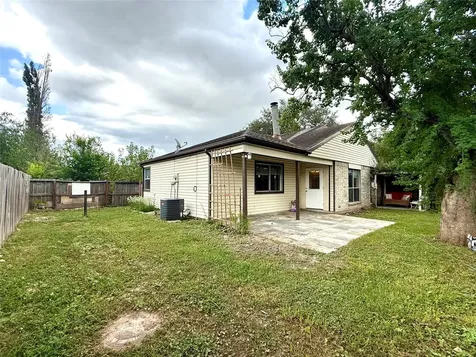 13222 Pebblewalk Circle N Houston TX 77041