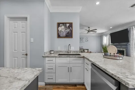 413 Lookout Lane Dickinson TX 77539