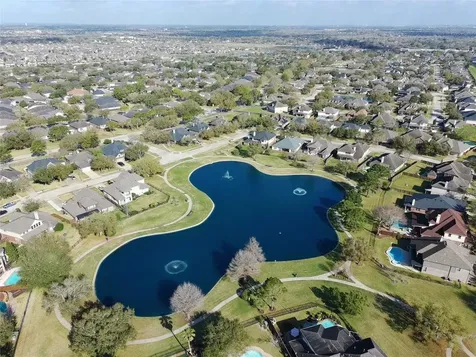 6097 Well Brook Lane League City TX 77573