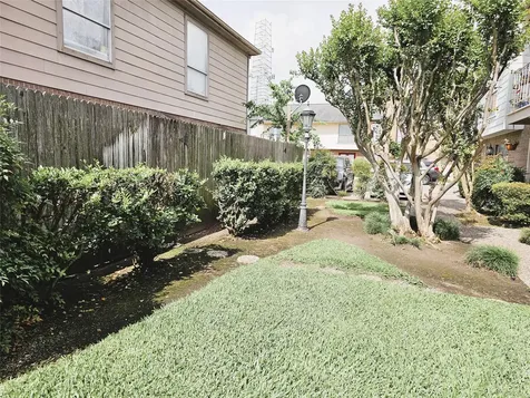 6111 Beverly Hill Street 23 Houston TX 77057