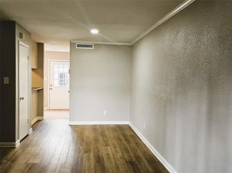 6111 Beverly Hill Street 23 Houston TX 77057