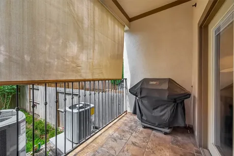 1604 W 21st Street Houston TX 77008
