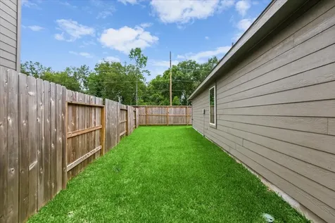 21206 Fieni Drive New Caney TX 77357
