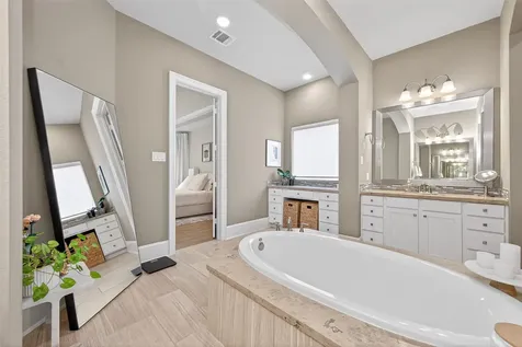 150 Cliftons Curve Way Montgomery TX 77316