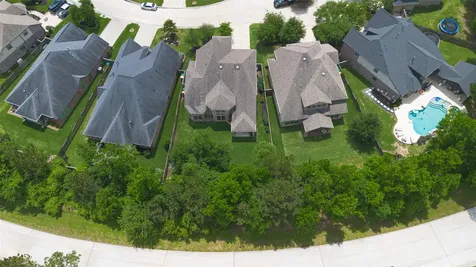 150 Cliftons Curve Way Montgomery TX 77316