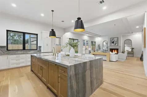 316 W 30th Street Houston TX 77018