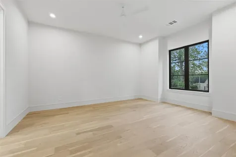 316 W 30th Street Houston TX 77018