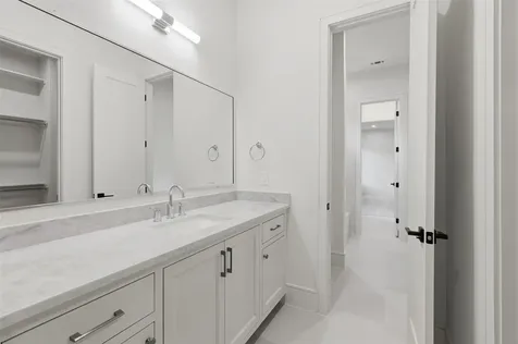 316 W 30th Street Houston TX 77018