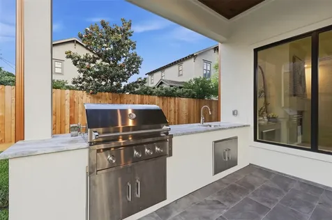 316 W 30th Street Houston TX 77018