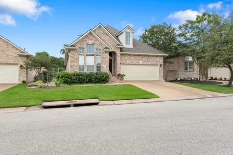 919 Grand Oaks Circle College Station TX 77840