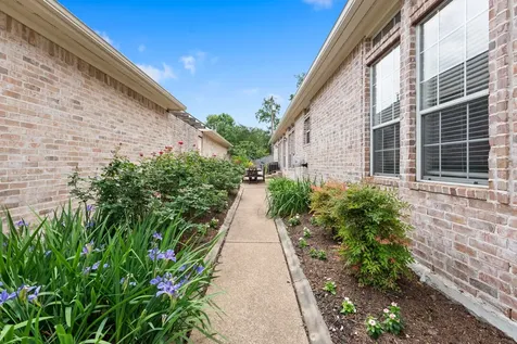 919 Grand Oaks Circle College Station TX 77840