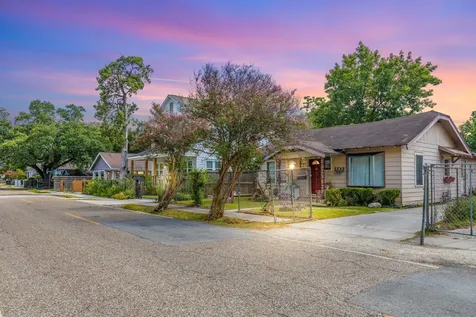 908 Northwood Street Houston TX 77009