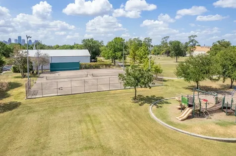 908 Northwood Street Houston TX 77009