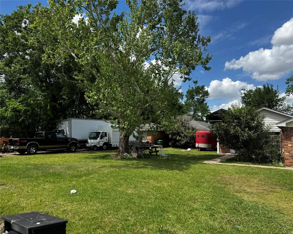 8910 Carousel Lane Houston TX 77080