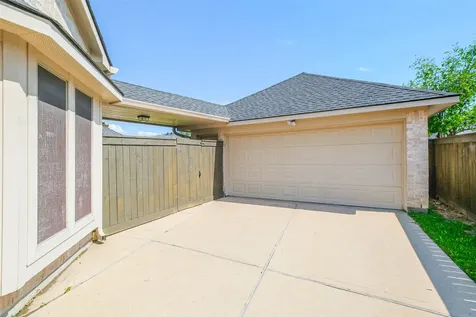 12411 Santiago Cove Lane Houston TX 77041