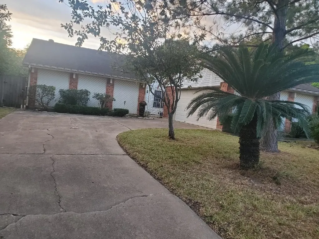 3622 Fiddlers Green Drive Houston TX 77082