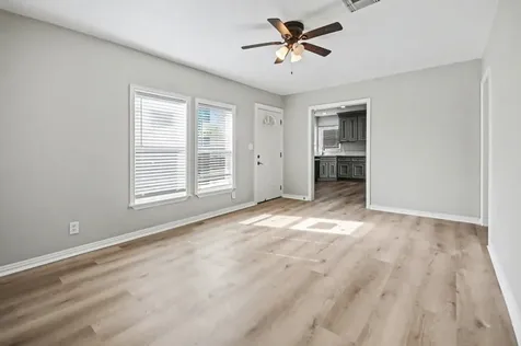 4805 Alamo Drive Galveston TX 77551