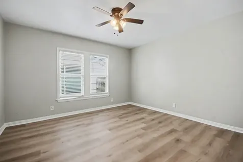 4805 Alamo Drive Galveston TX 77551
