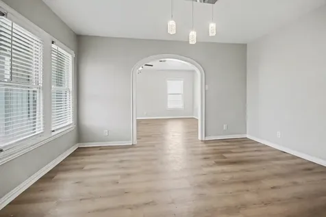 4805 Alamo Drive Galveston TX 77551