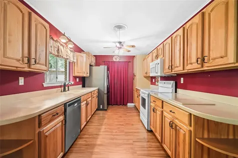 1809 North Roberson Street Conroe TX 77301