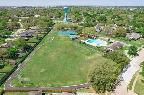 12410 Pantano Drive Houston TX 77065