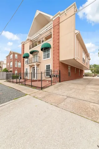 1516 Park Street B Houston TX 77019