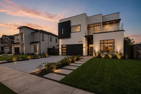 7218 Schiller Street Houston TX 77055