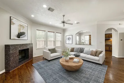 7827 Shady Villa Cove Houston TX 77055