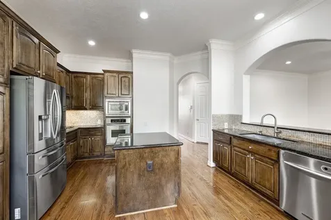 7827 Shady Villa Cove Houston TX 77055