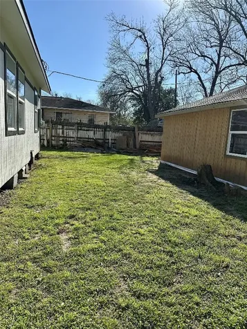 102 Georgia Street Houston TX 77029