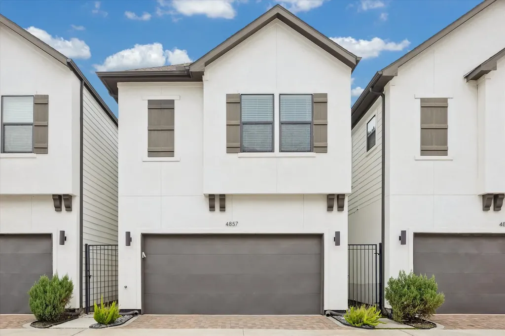 4857 Rich Oak Drive Houston TX 77018