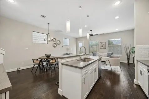 4857 Rich Oak Drive Houston TX 77018