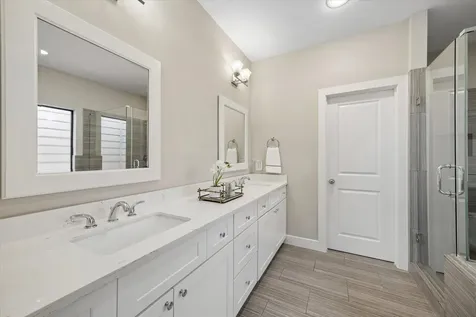 4857 Rich Oak Drive Houston TX 77018