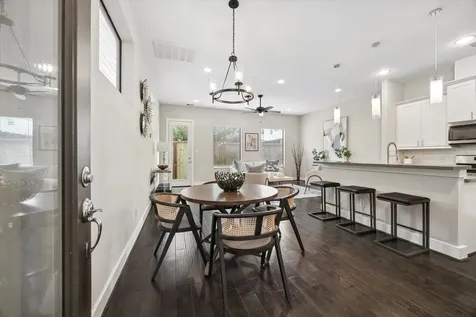 4857 Rich Oak Drive Houston TX 77018