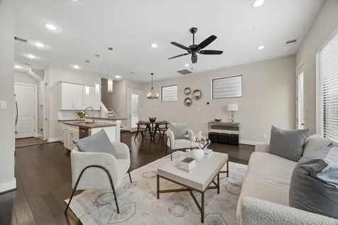 4857 Rich Oak Drive Houston TX 77018