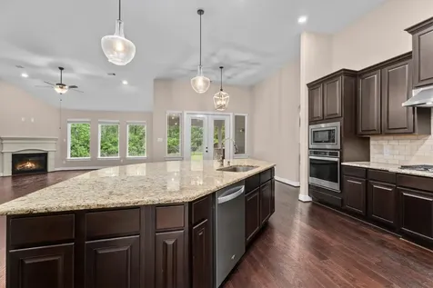 203 Magnolia Reserve Loop Magnolia TX 77354