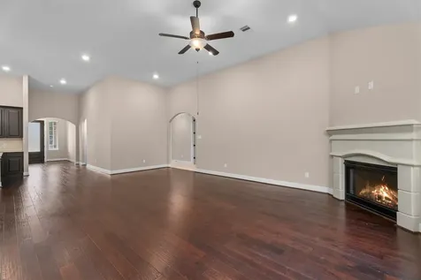 203 Magnolia Reserve Loop Magnolia TX 77354