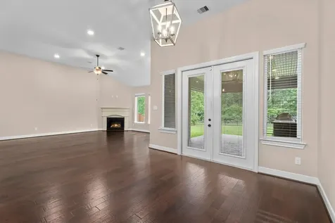 203 Magnolia Reserve Loop Magnolia TX 77354