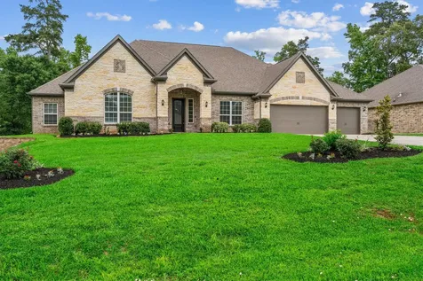 203 Magnolia Reserve Loop Magnolia TX 77354