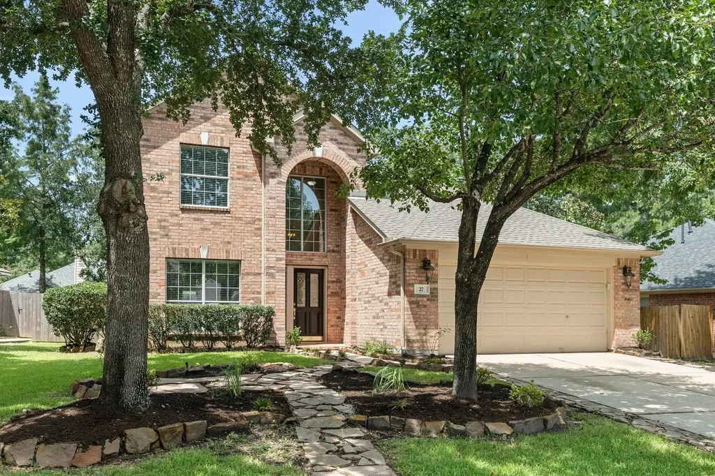 27 N Queenscliff Circle The Woodlands TX 77382