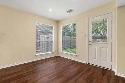 27 N Queenscliff Circle The Woodlands TX 77382
