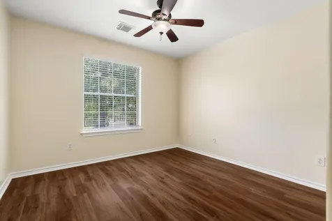 27 N Queenscliff Circle The Woodlands TX 77382