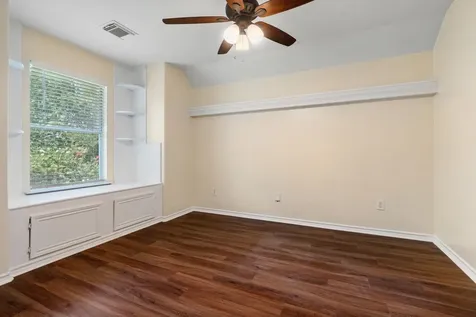27 N Queenscliff Circle The Woodlands TX 77382
