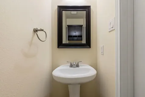 27 N Queenscliff Circle The Woodlands TX 77382
