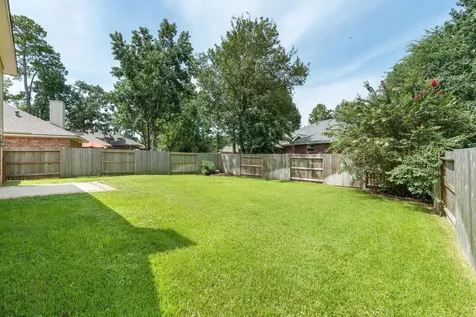 27 N Queenscliff Circle The Woodlands TX 77382
