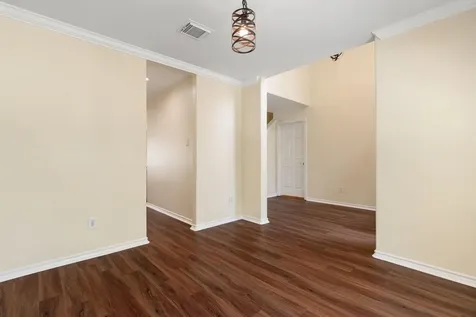 27 N Queenscliff Circle The Woodlands TX 77382