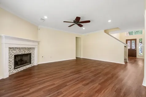 27 N Queenscliff Circle The Woodlands TX 77382