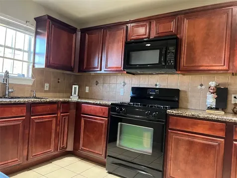 10902 Seneca Street Houston TX 77016