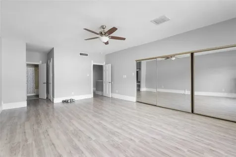 420 Wilcrest Drive 420 Houston TX 77042